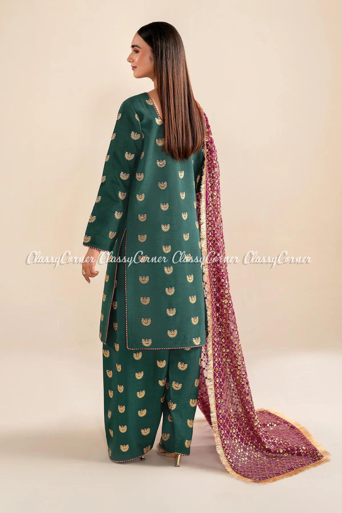 Pakistani wedding clothes for females