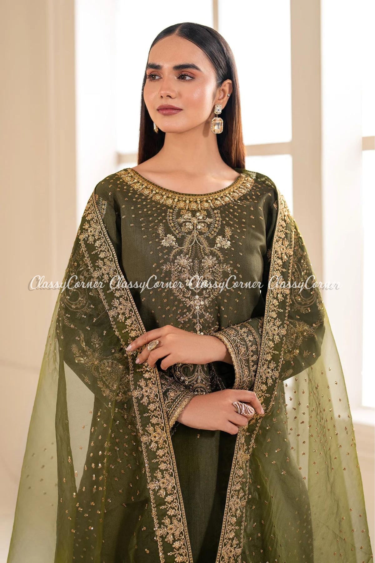 Pakistani wedding clothes for females