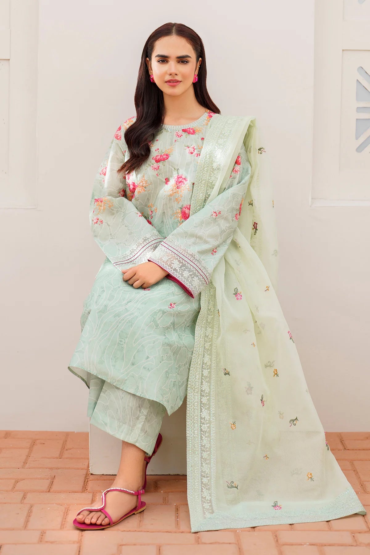 Pakistani Lawn Suits in USA