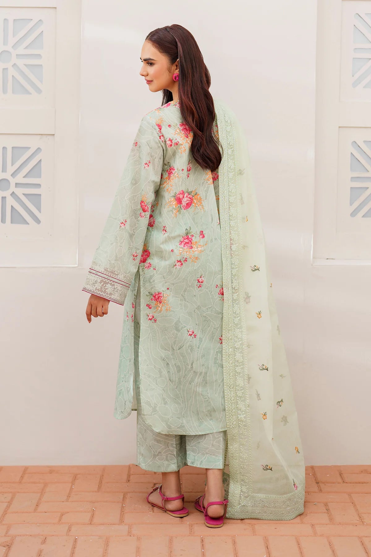 Pakistani Lawn Suits in USA