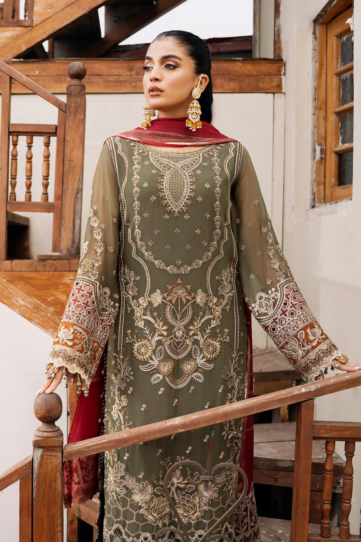 Pakistani Party Wear Suits For Weddings