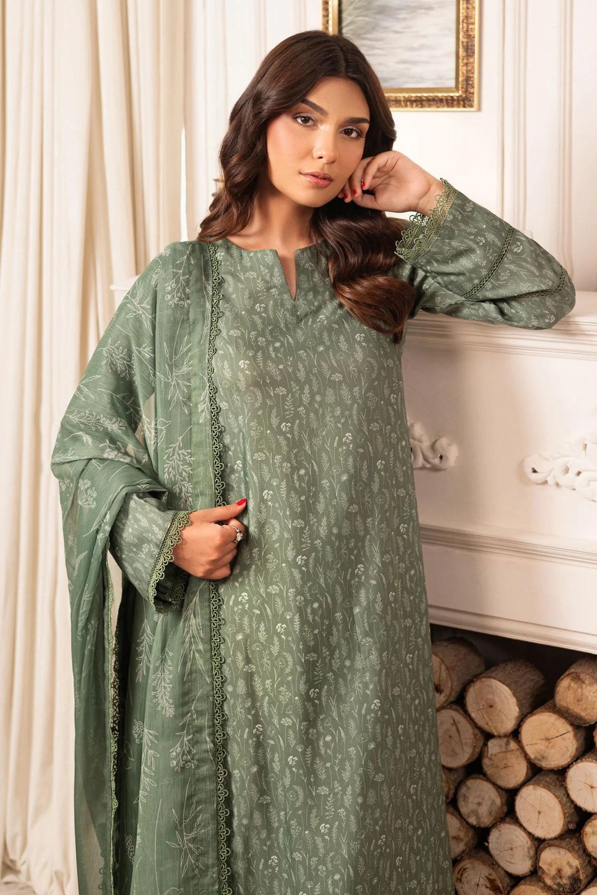 Formal Pakistani Suits For Ladies