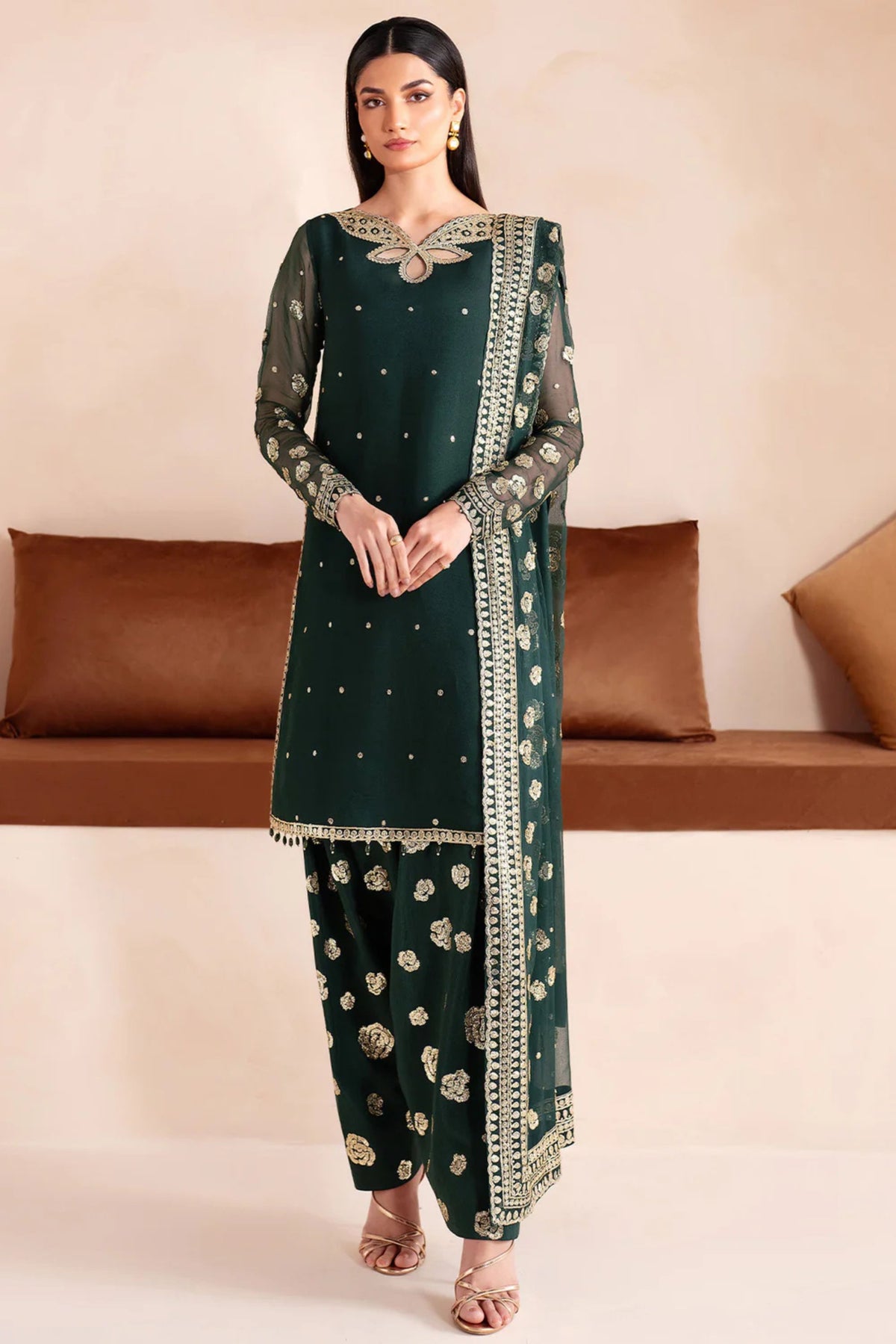 Formal Suits For Pakistani Wedding Function 