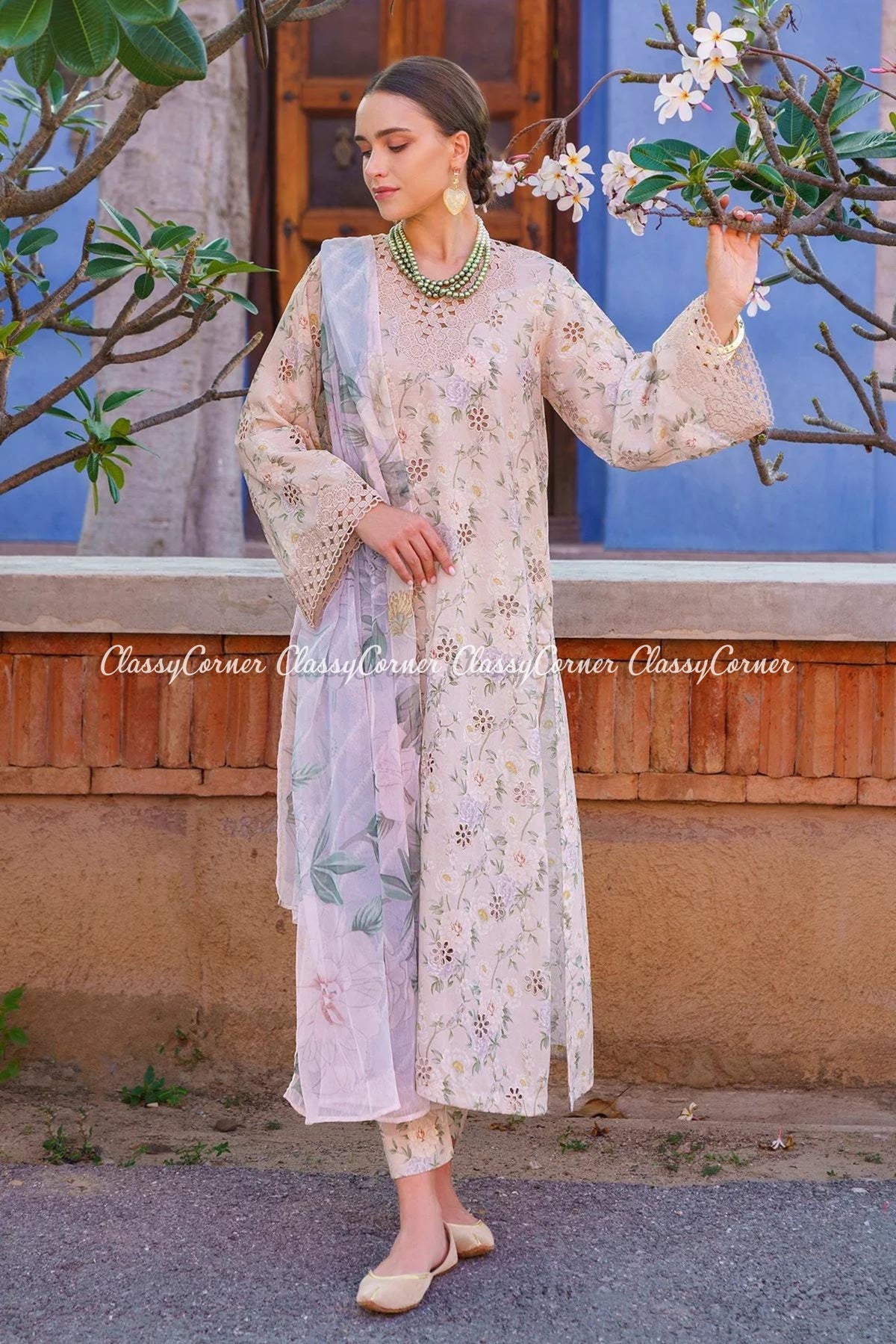 Grey Blue Printed Floral Lawn Salwar Kameez