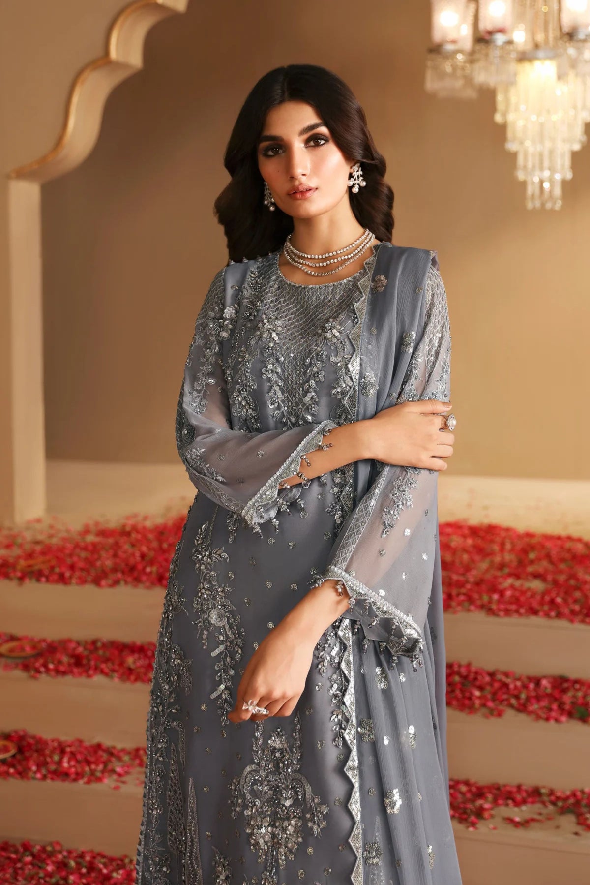 Traditional Pakistani Wedding Clothing 