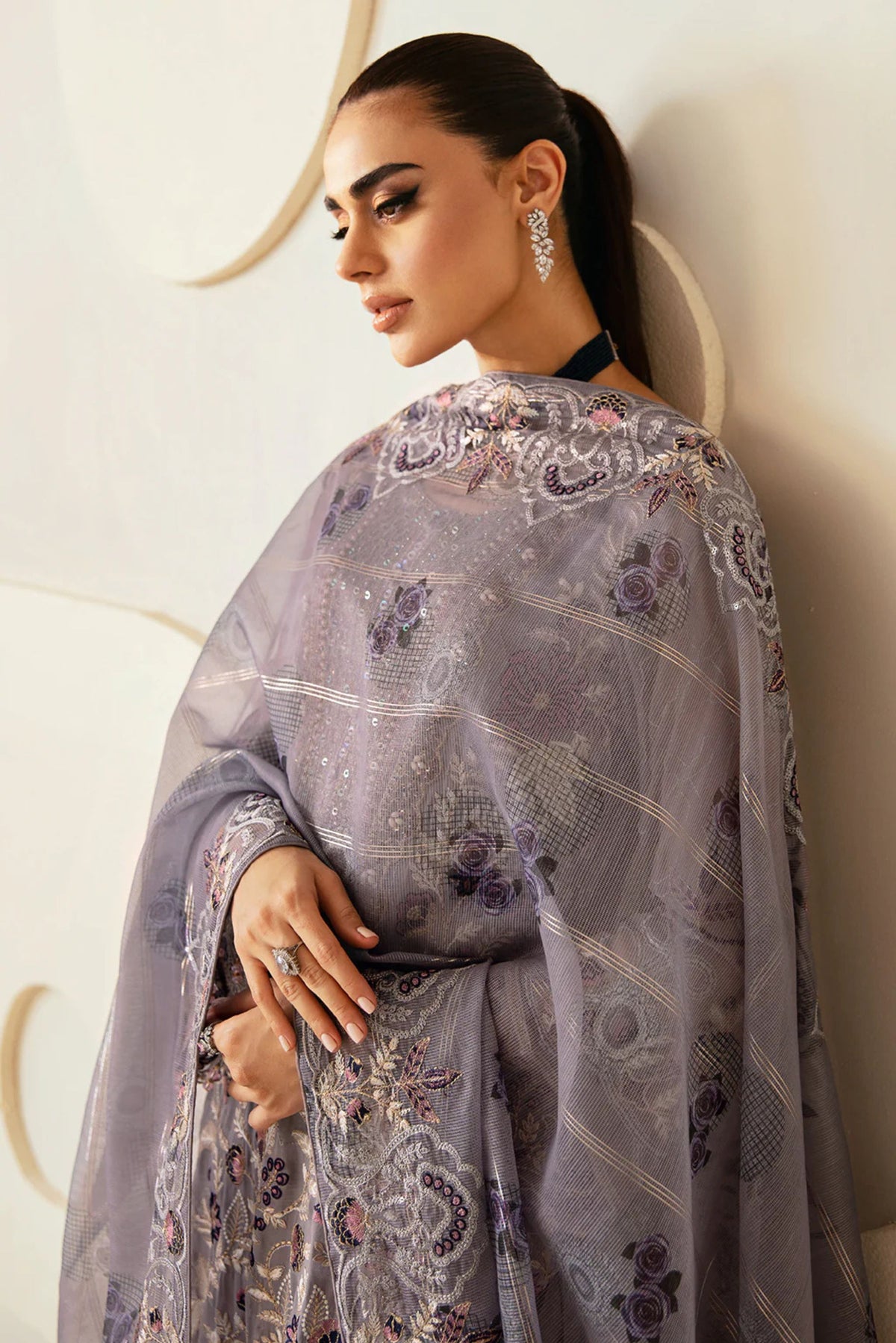 Traditional Pakistani Wedding Clothing 