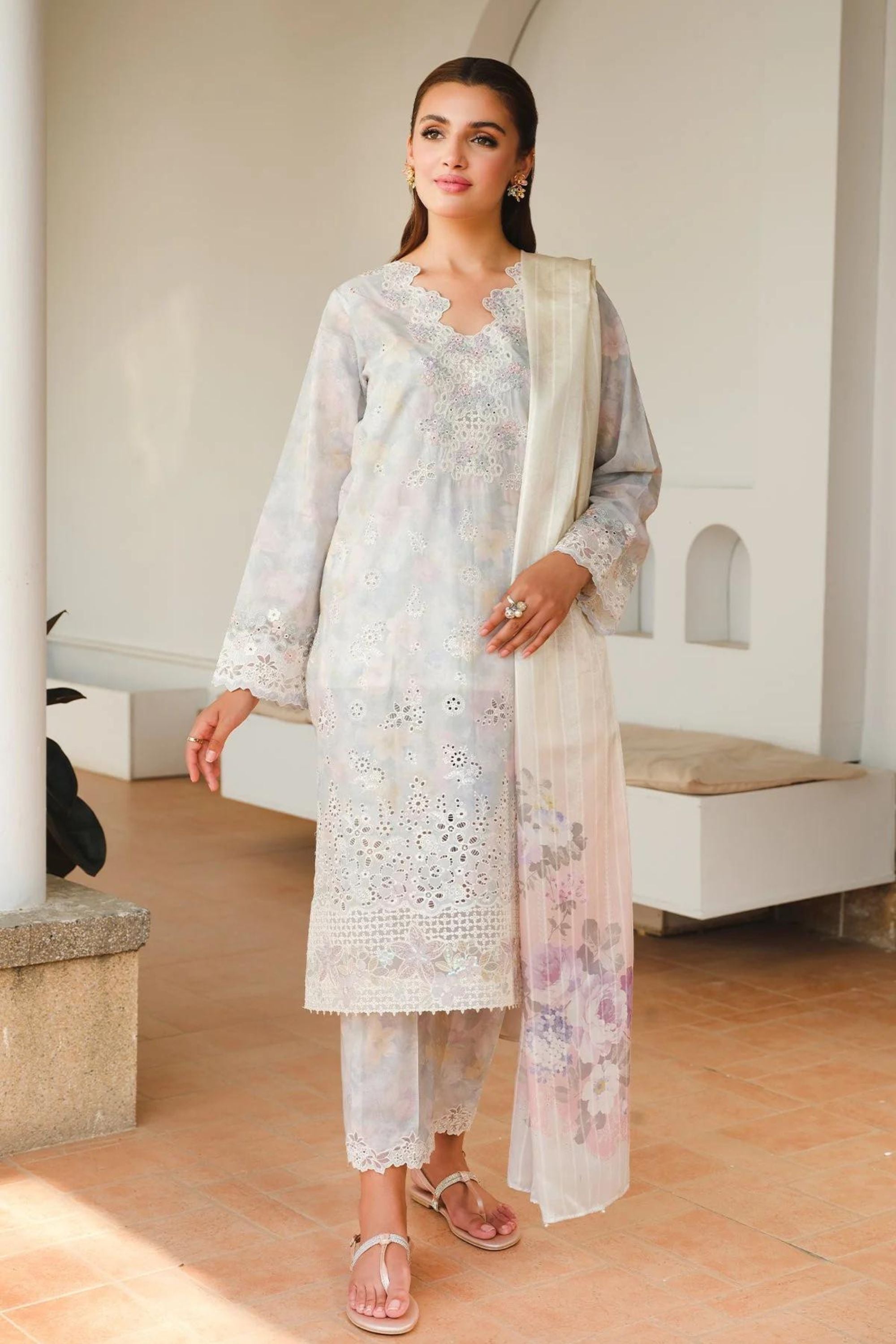 Women's Formal Wear Pakistani Outfits