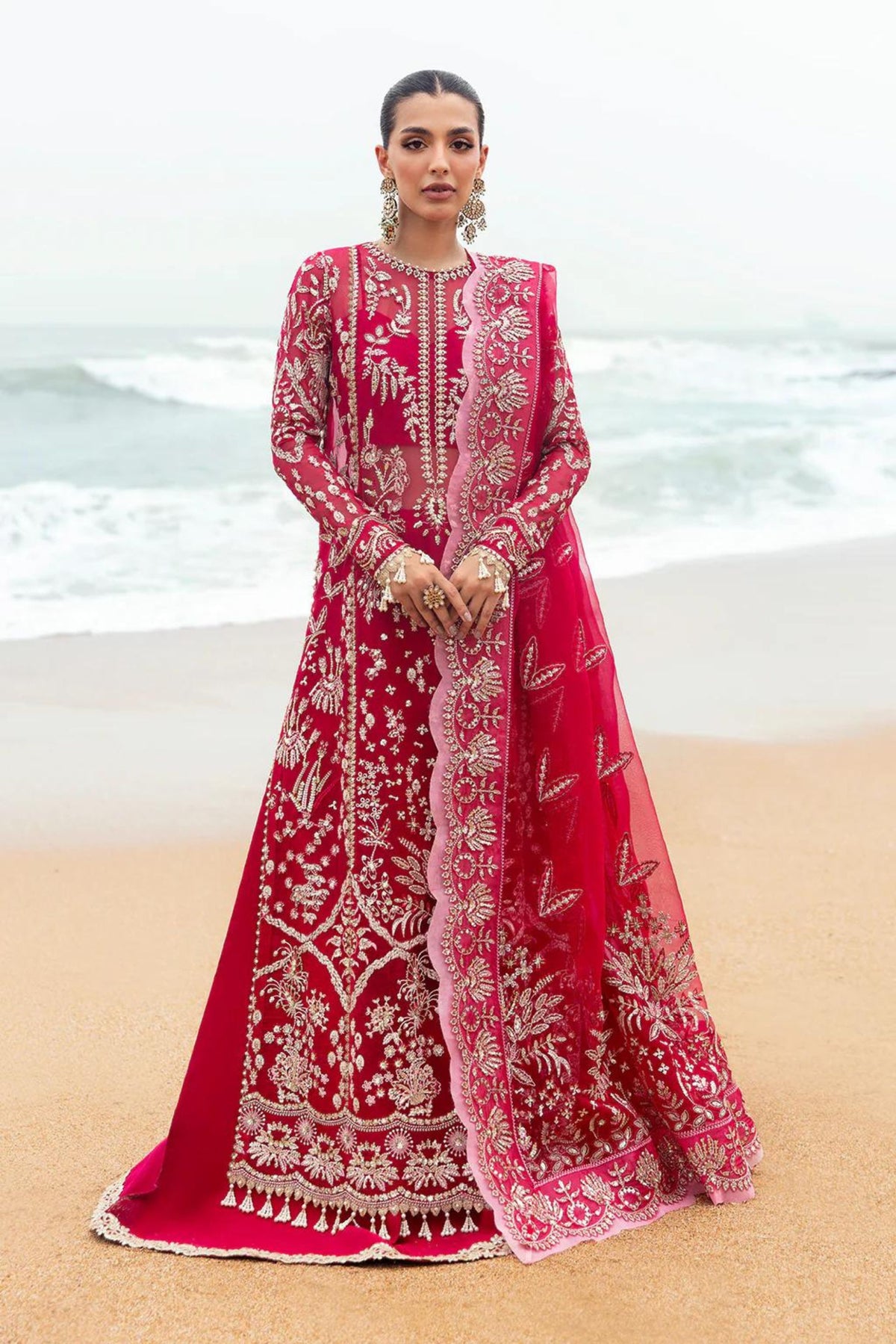 Traditional Pakistani Wedding Clothing 