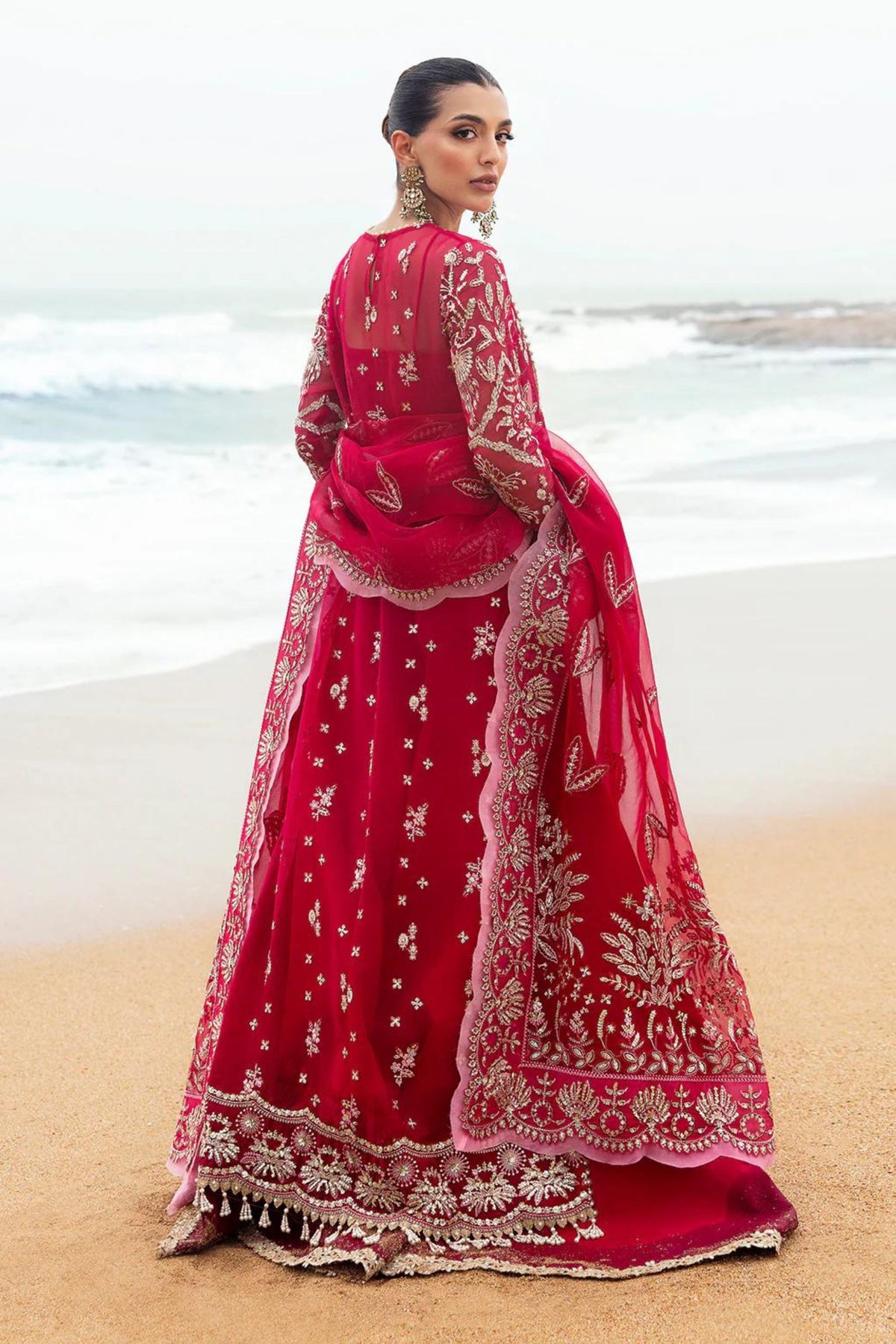 Traditional Pakistani Wedding Clothing 