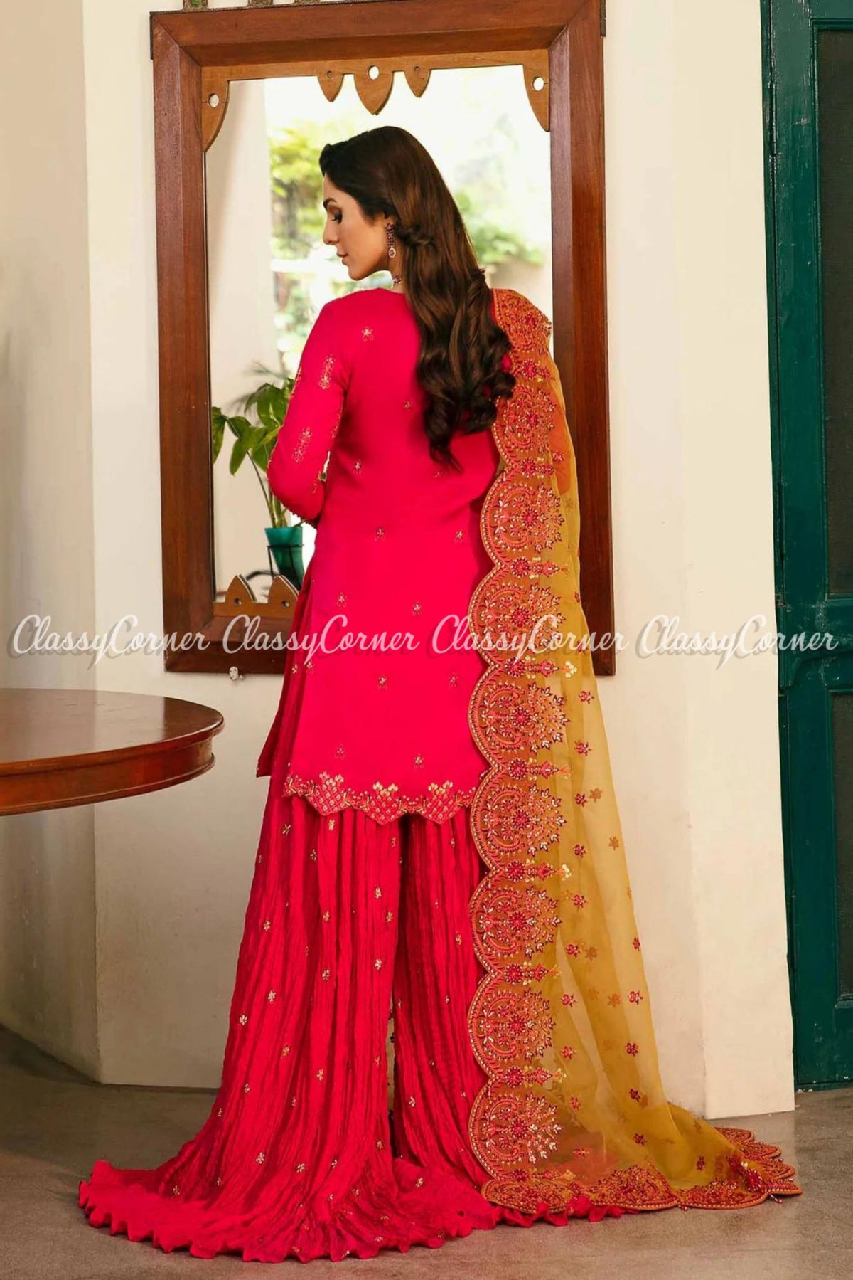 latest pakistani wedding outfits