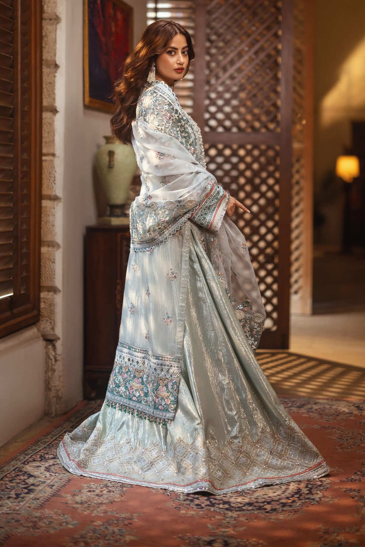 Latest Pakistani Wedding Outfits 2024