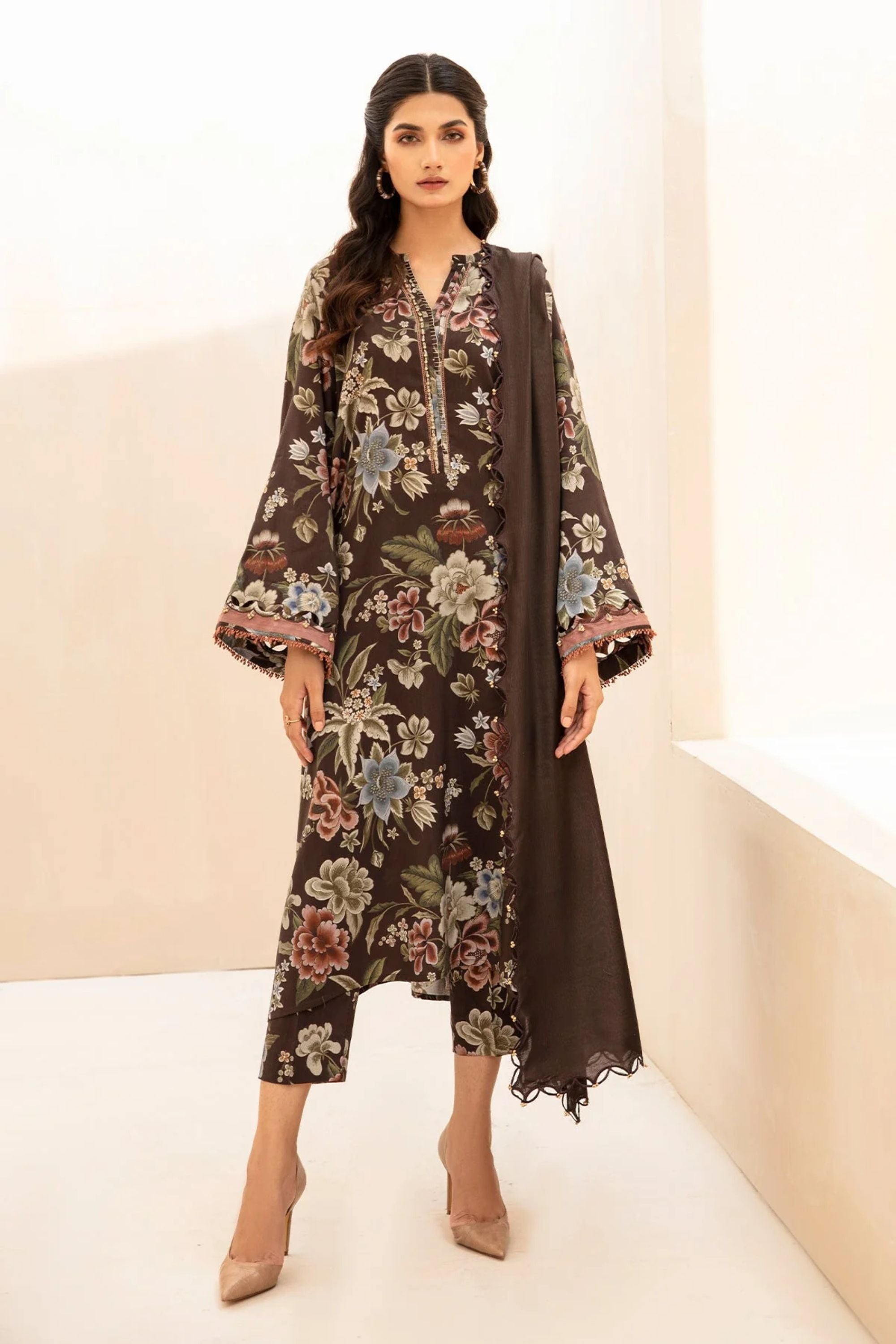 Pakistani Semi Formal Salwar Kameez