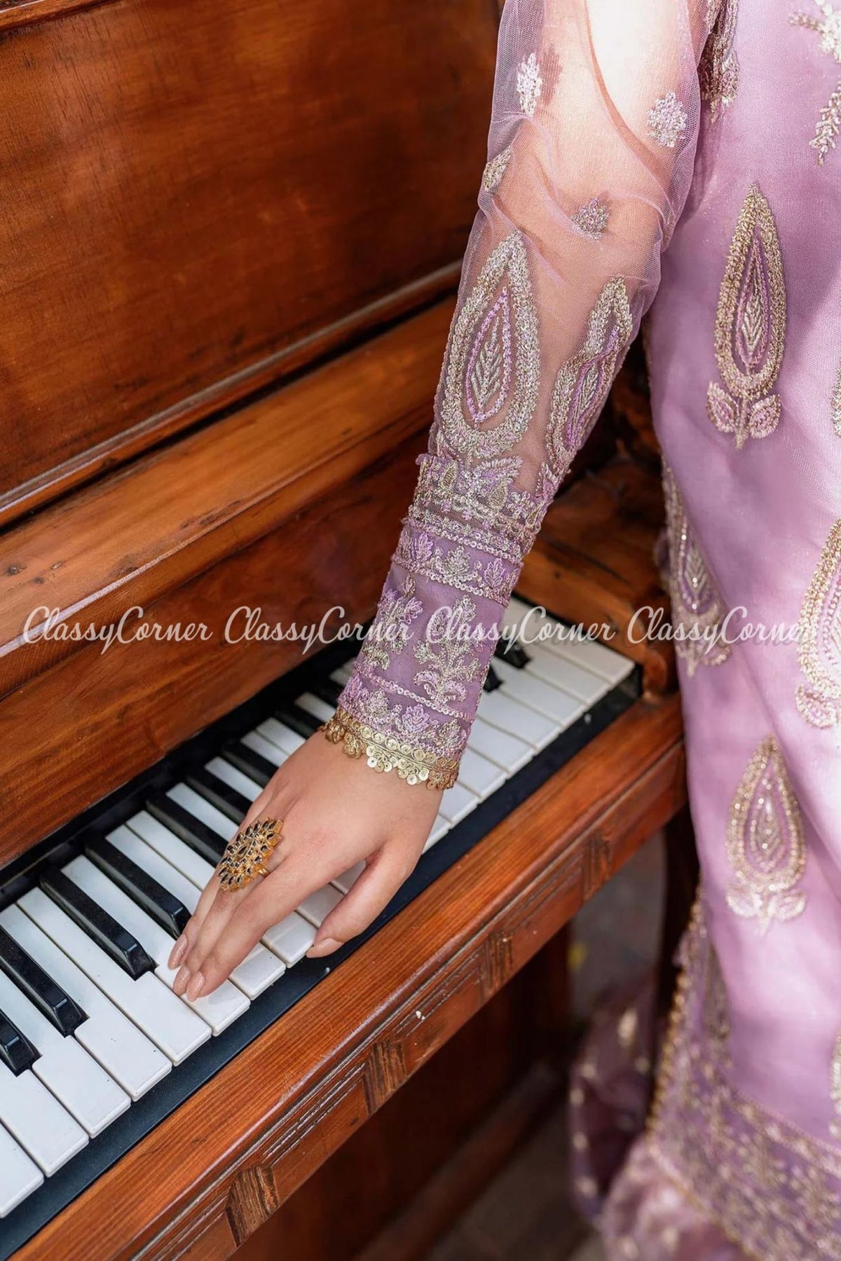 traditional indian wedding attire