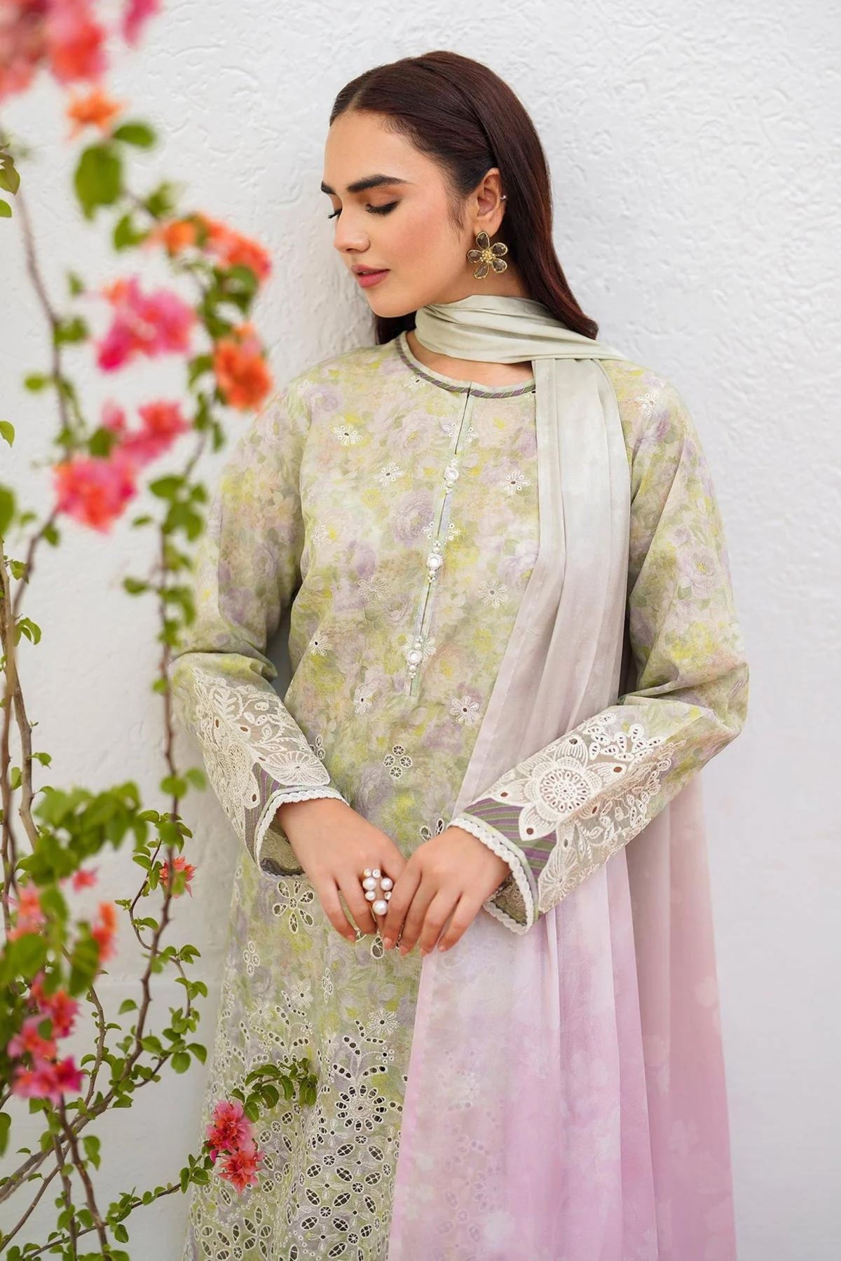 pakistani guest formal outfits