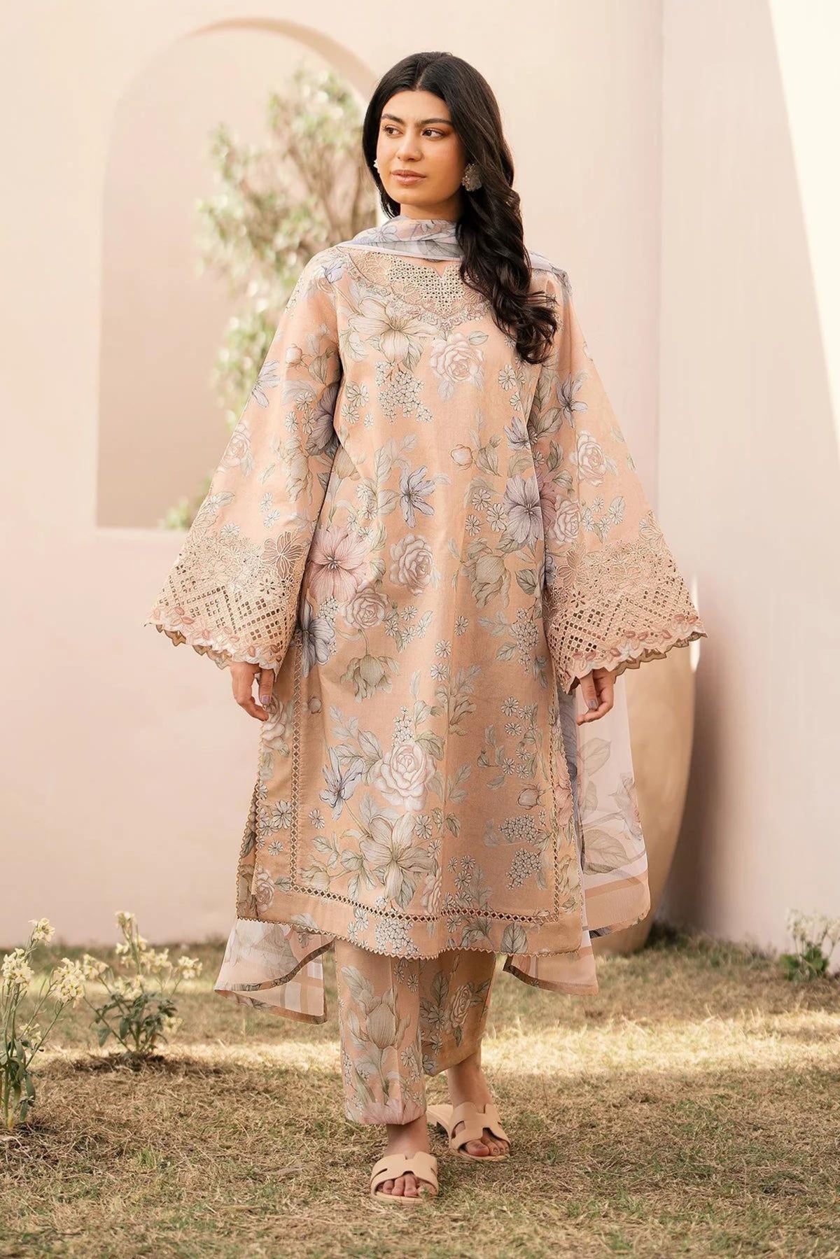 Pakistani Formal Wear Lawn Outfits 