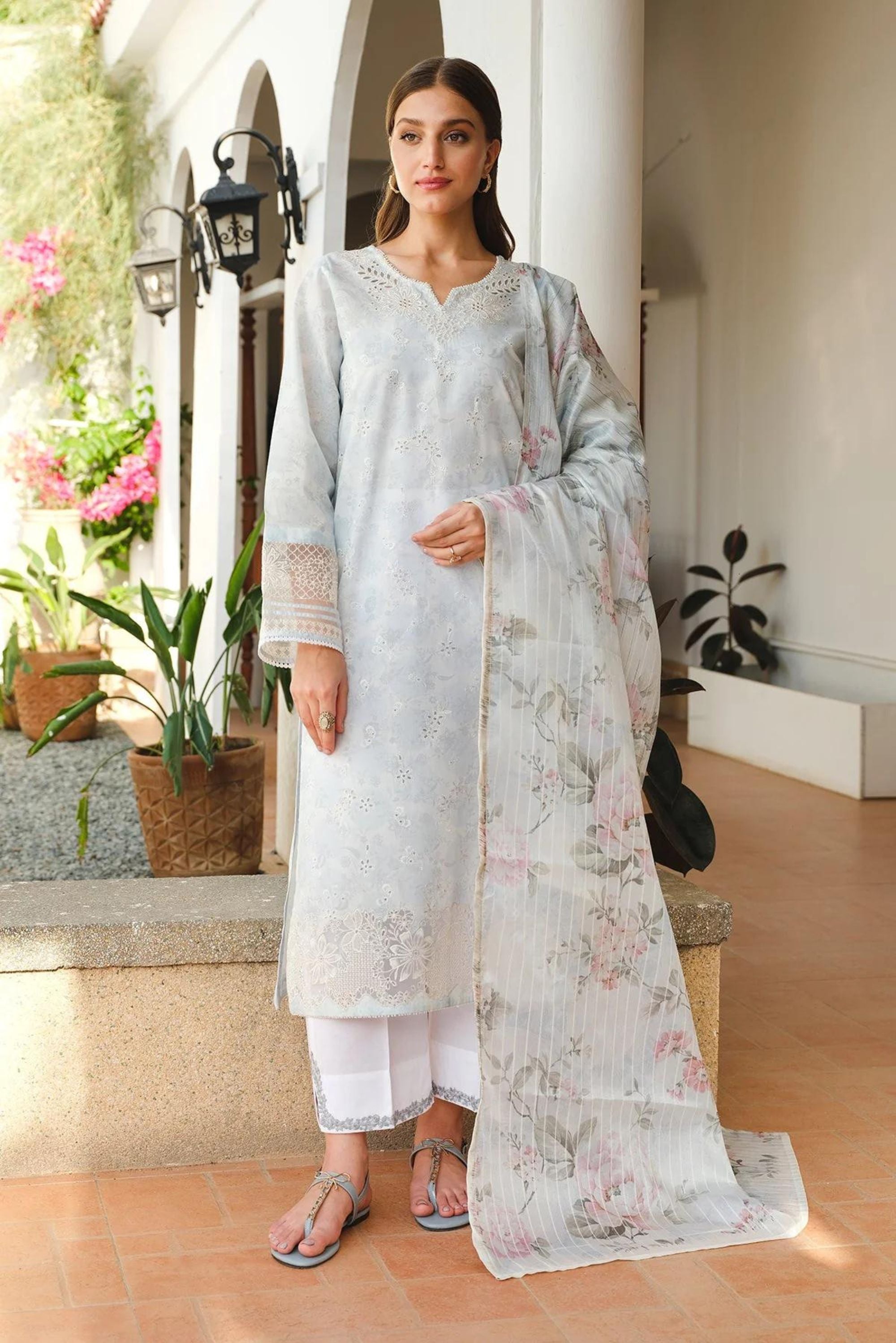 pakistani formal dress for get togethers