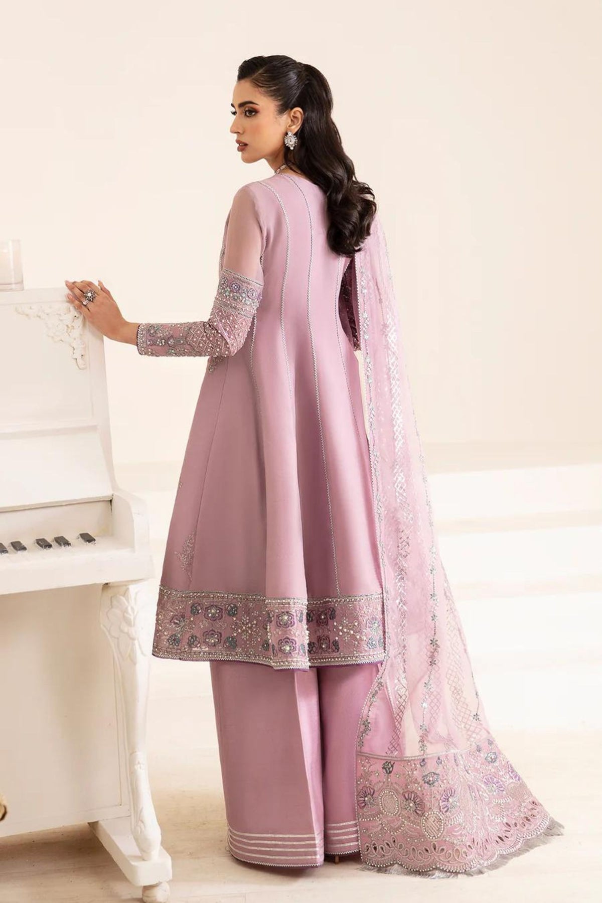 Pakistani Wedding Ensembles For Females