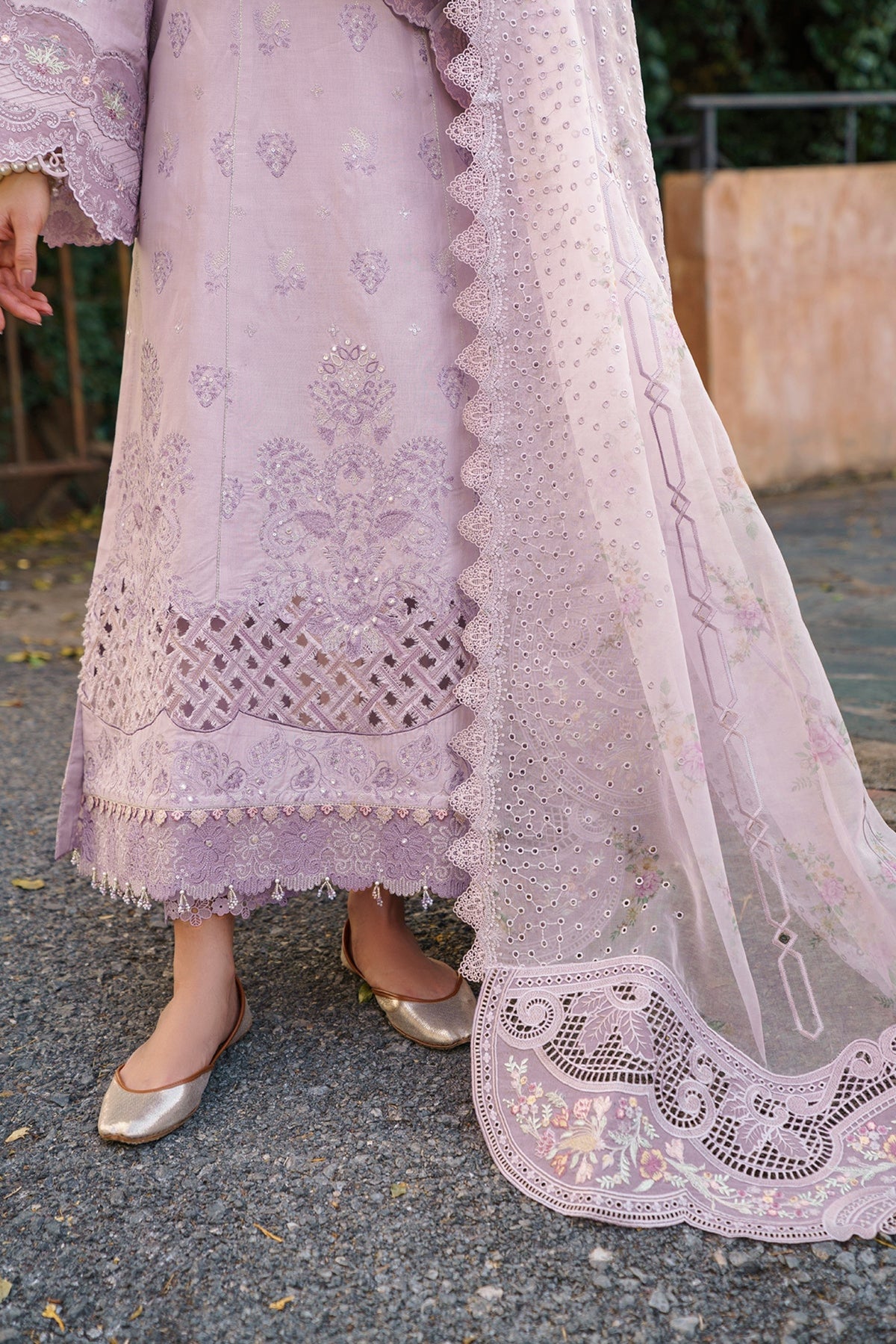 Light Lilac Lawn Pakistani 3PC Suit