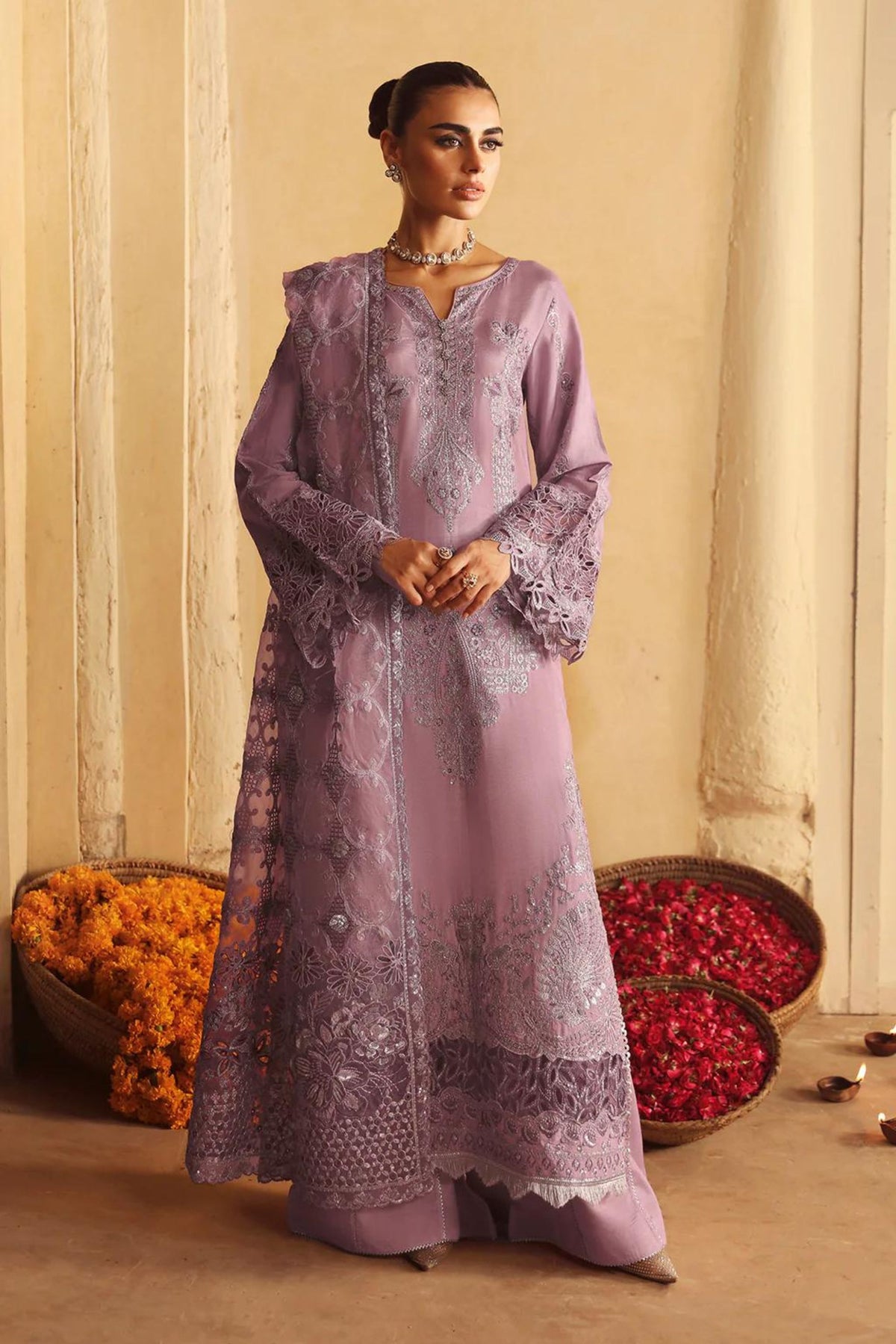 Traditional Pakistani Wedding Clothing 