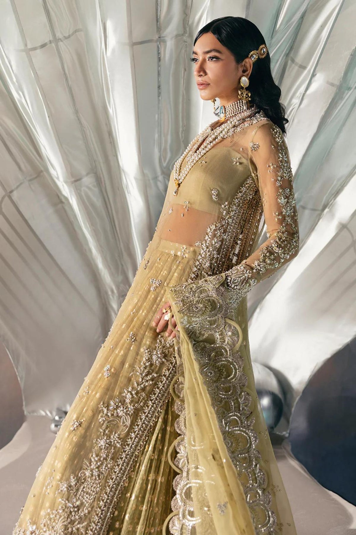 Pakistani Ladies Wedding Outfits 