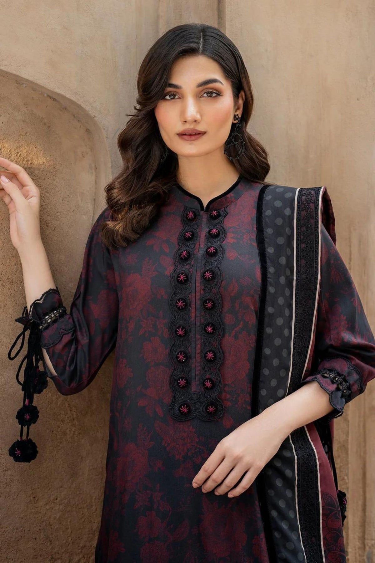 Pakistani Semi Formal Salwar Kameez