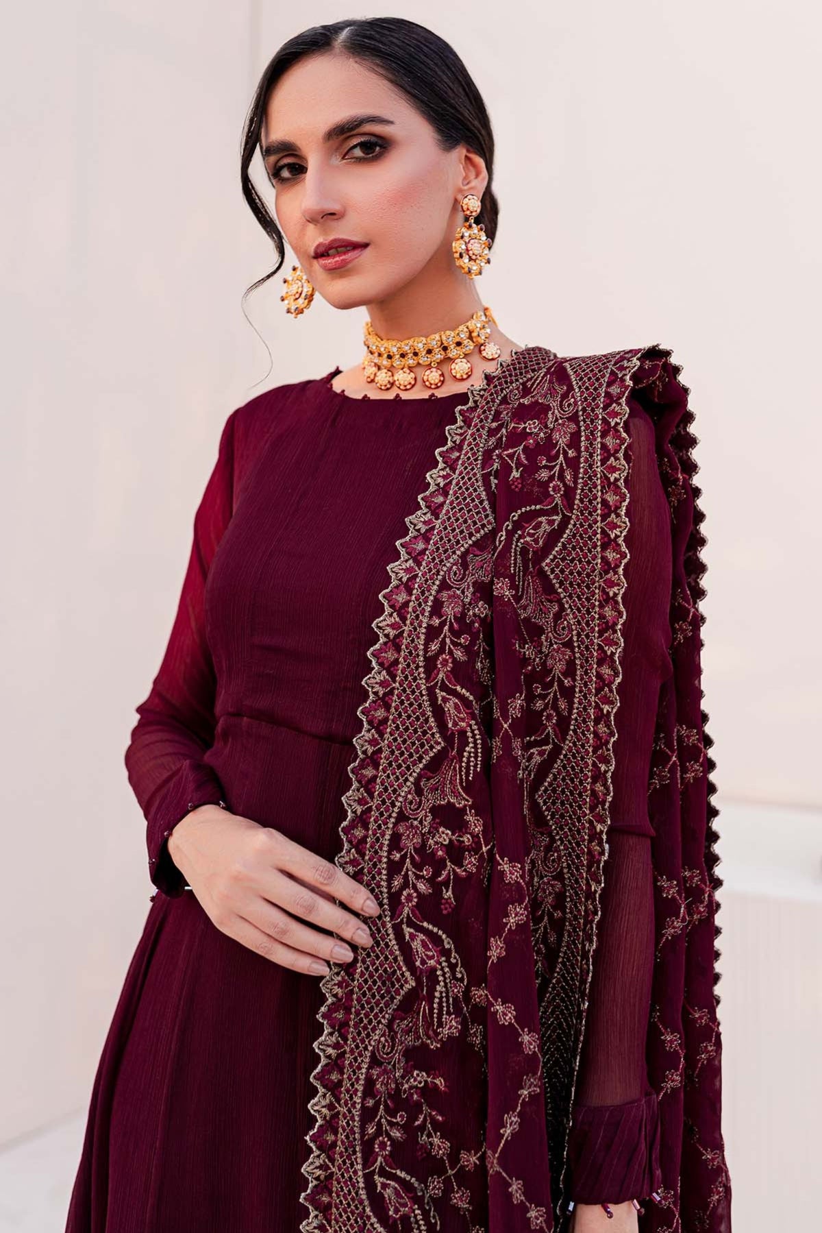 Pakistani Formal Suits For Women