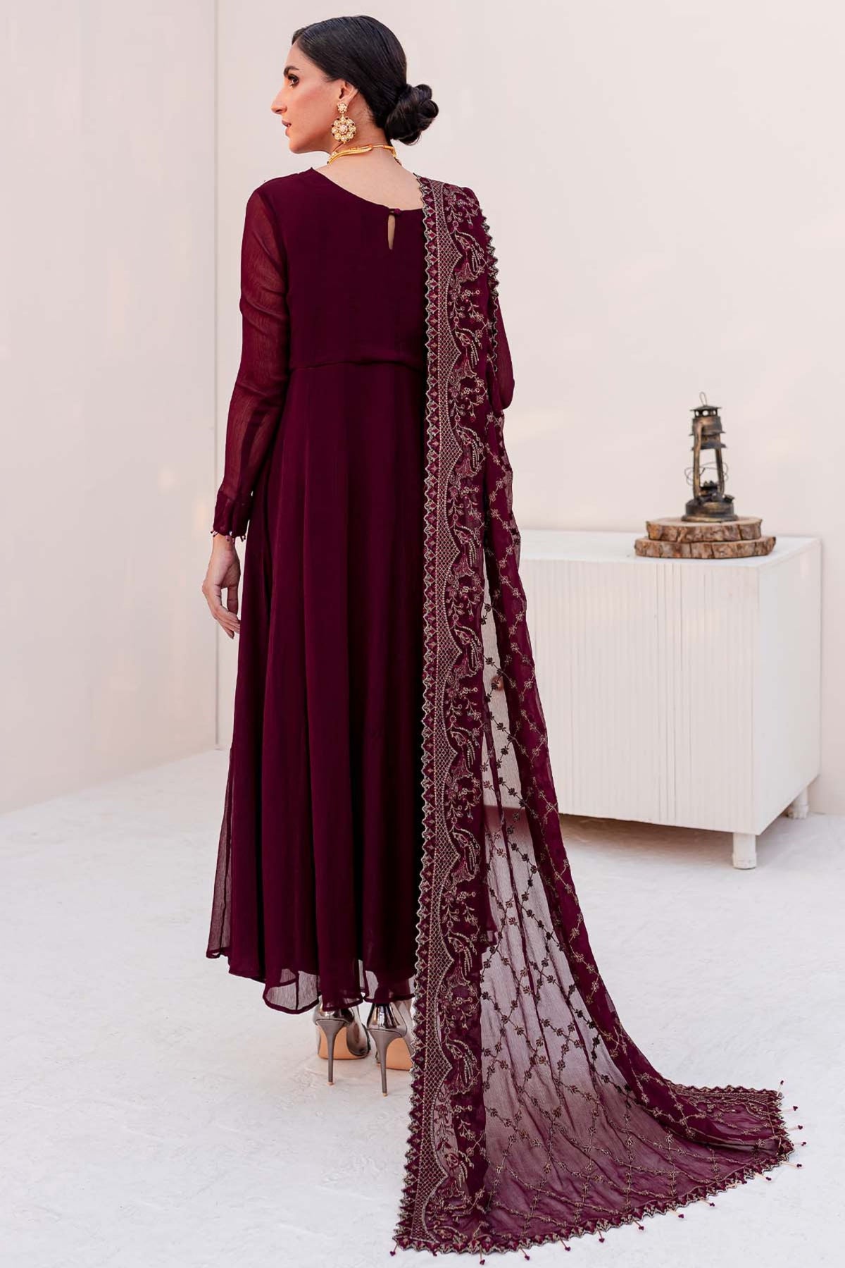 Pakistani Formal Suits For Women