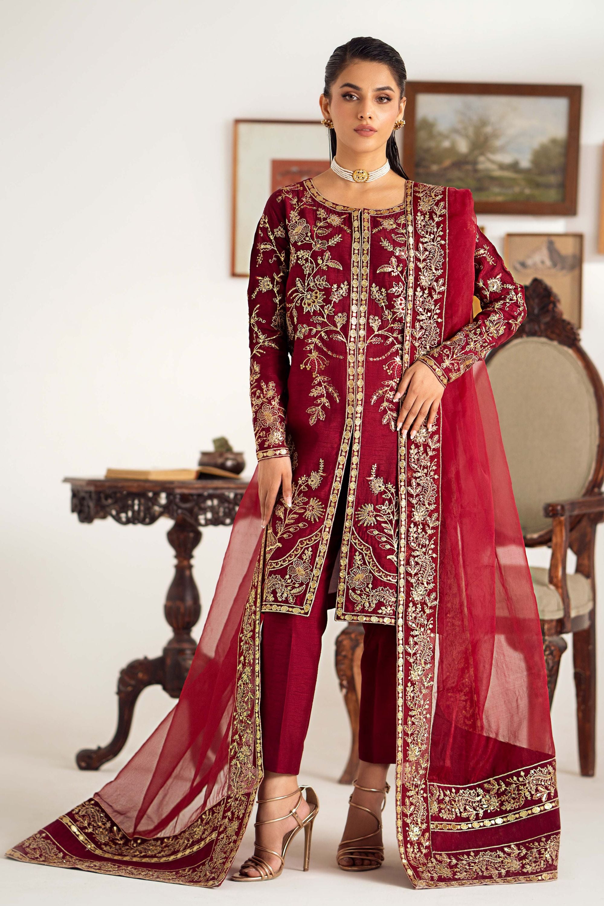 Party wear Suits For Pakistani Wedding Function