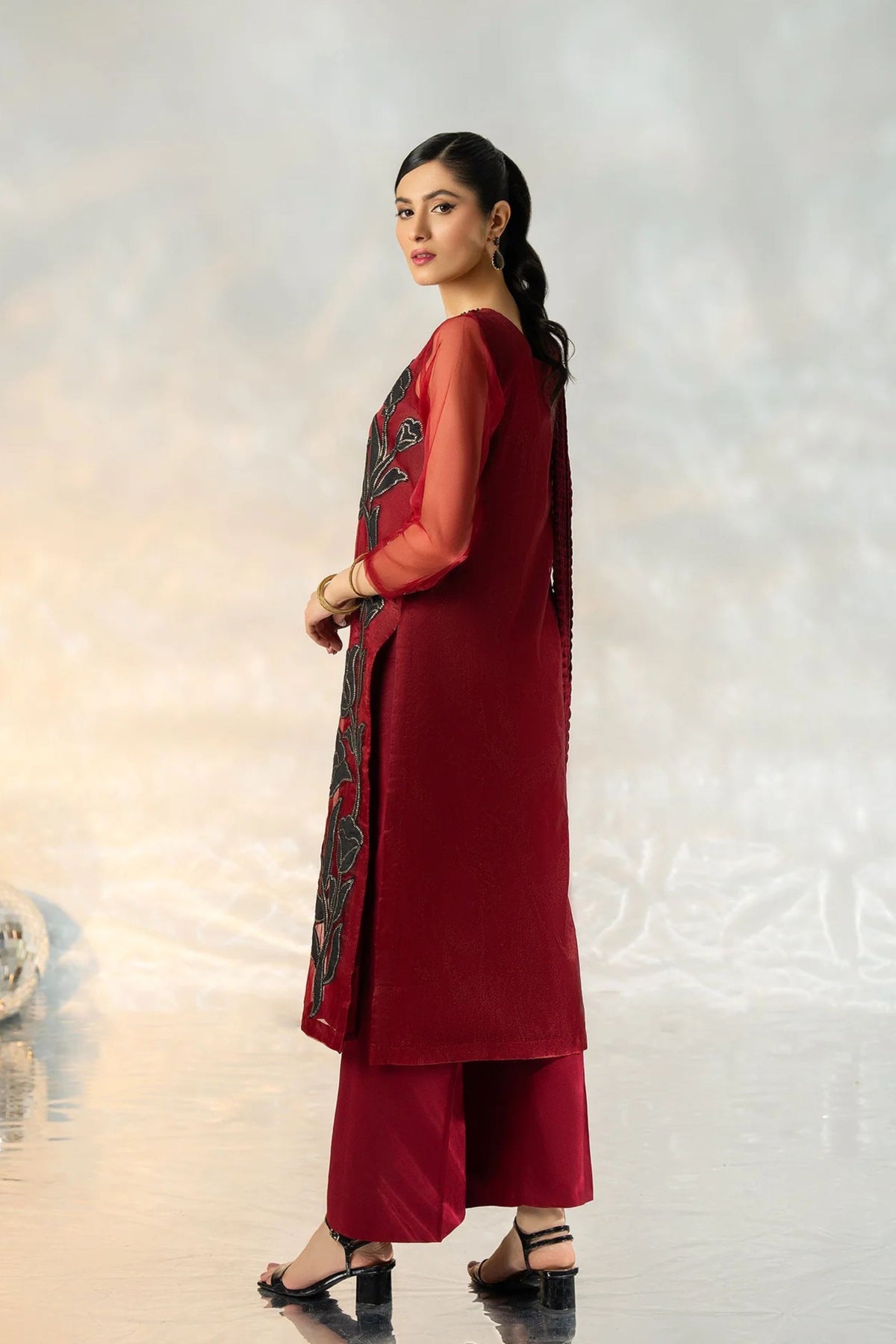 Pakistani Formal Suits For Women