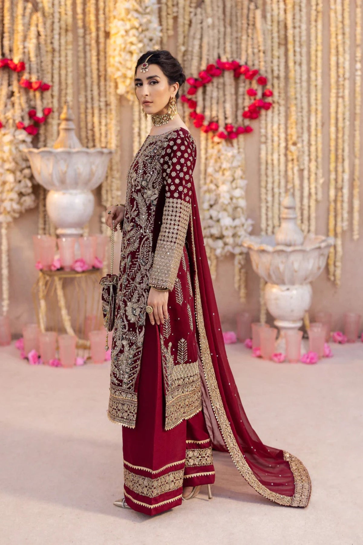 Pakistani Wedding Women Outfits