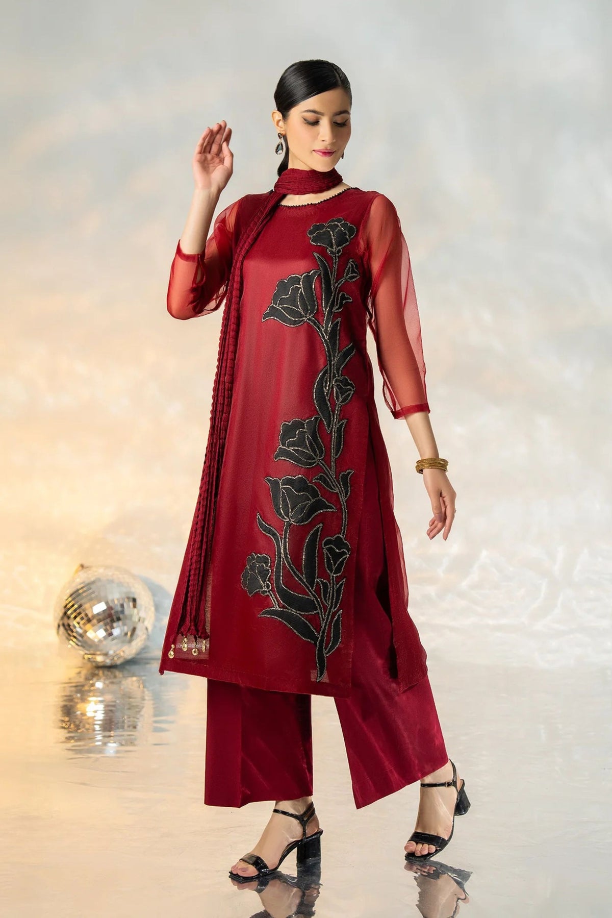 Pakistani Formal Suits For Women