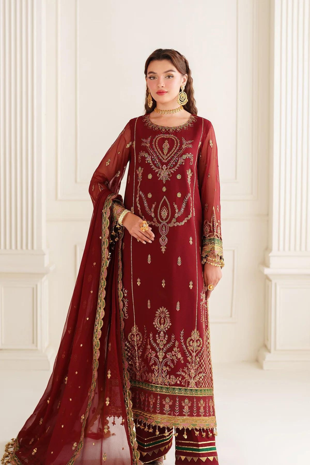 Traditional Pakistani Wedding Clothing 