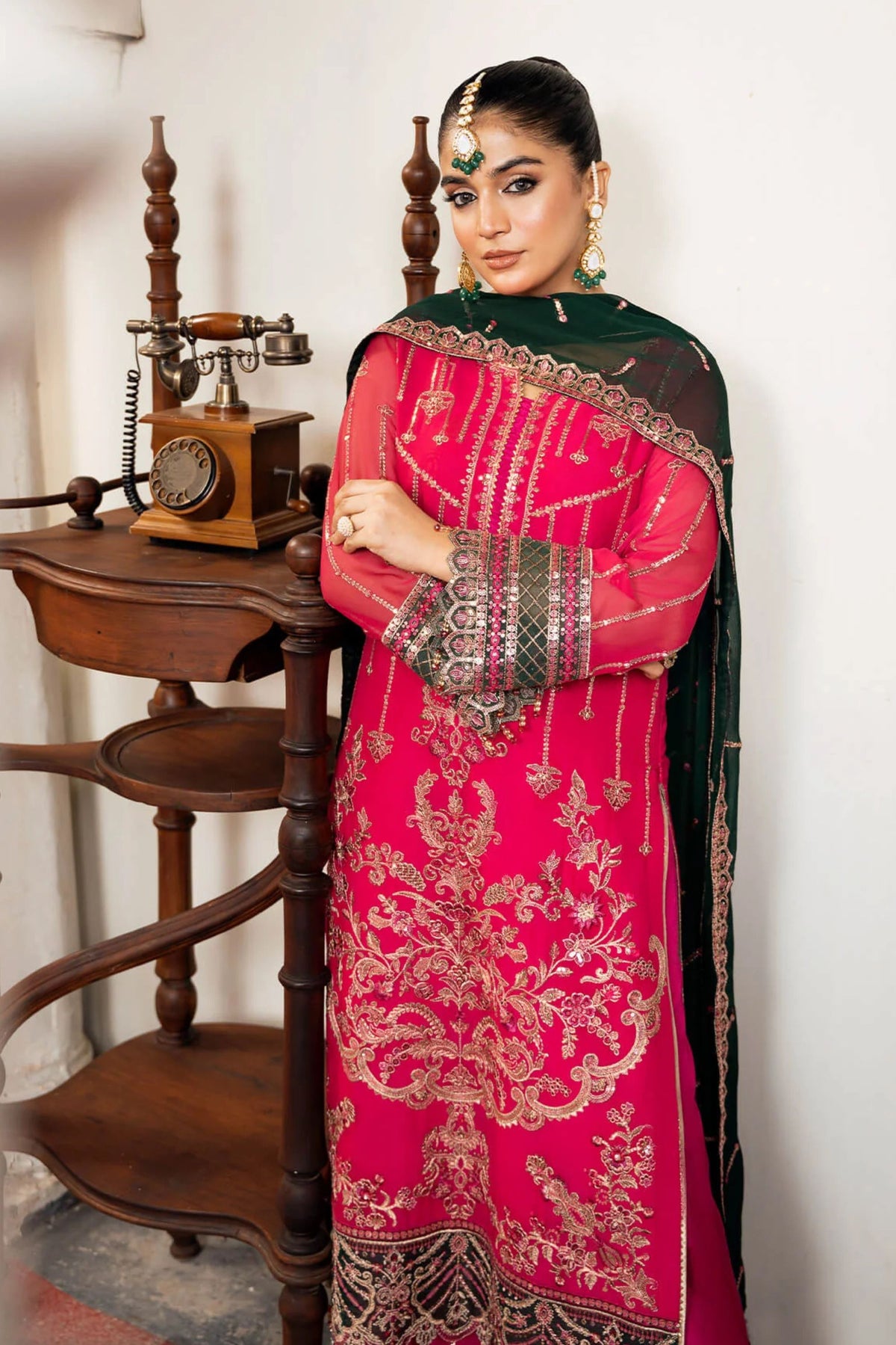 Pakistani Mehndi Wear Suits For Weddings