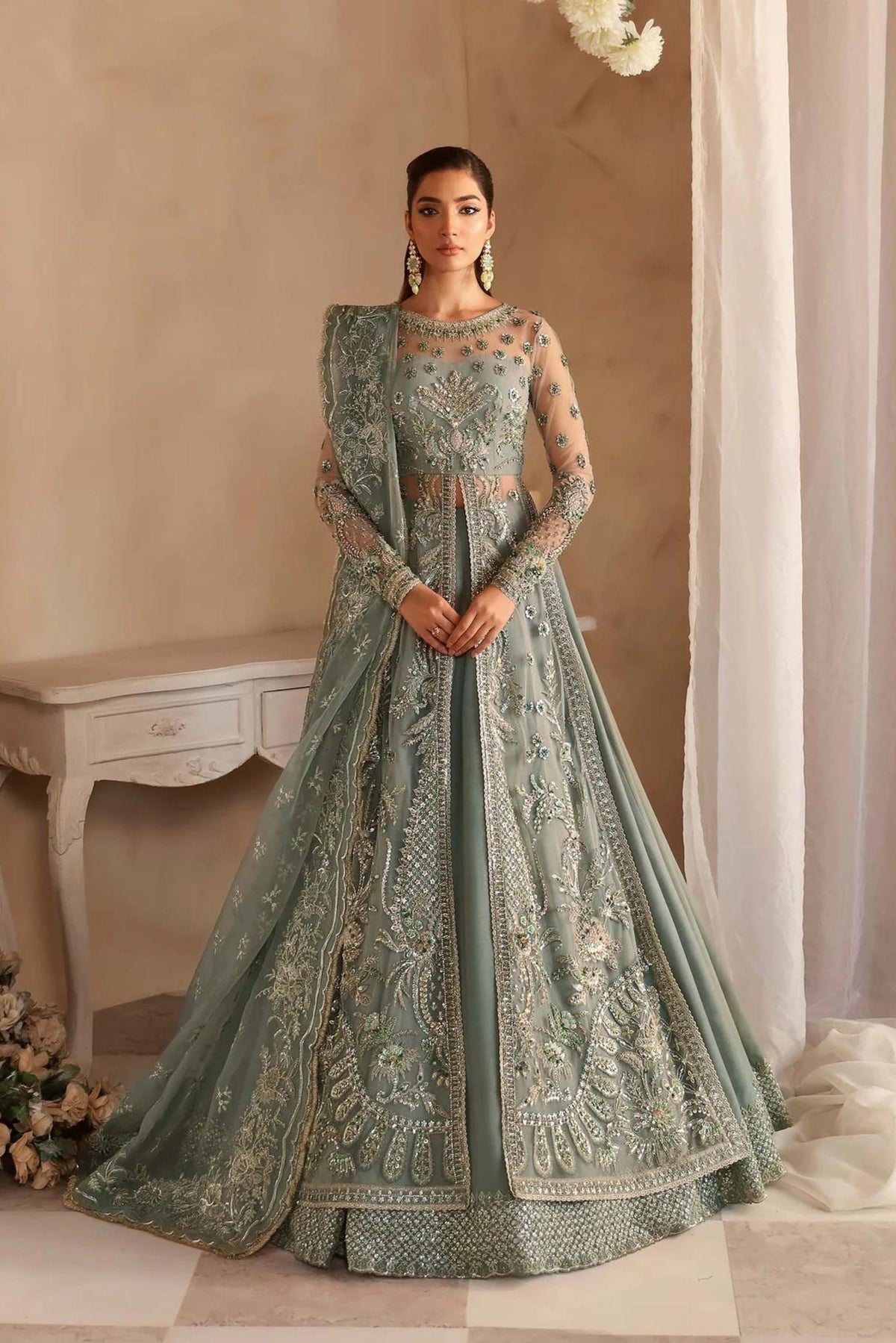 Latest Pakistani Wedding Outfits 2024