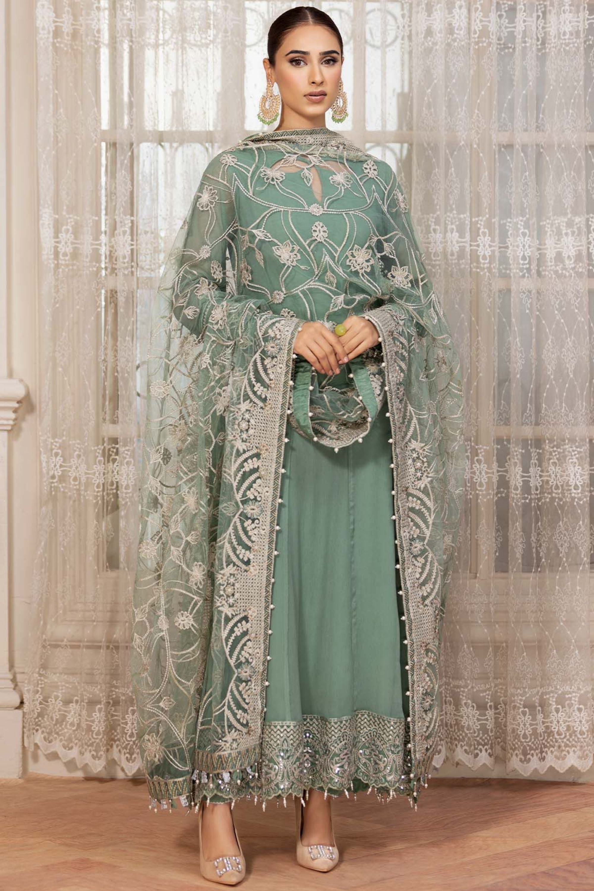 Pakistani Formal Outfits For Guests