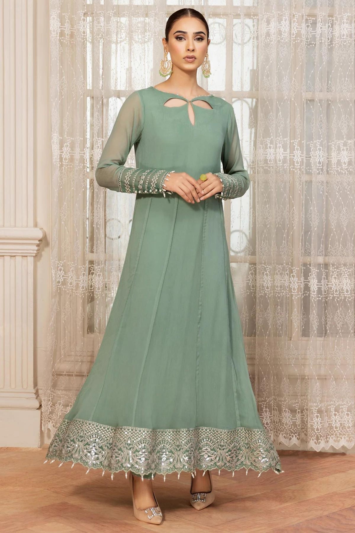 Pakistani Formal Outfits For Guests