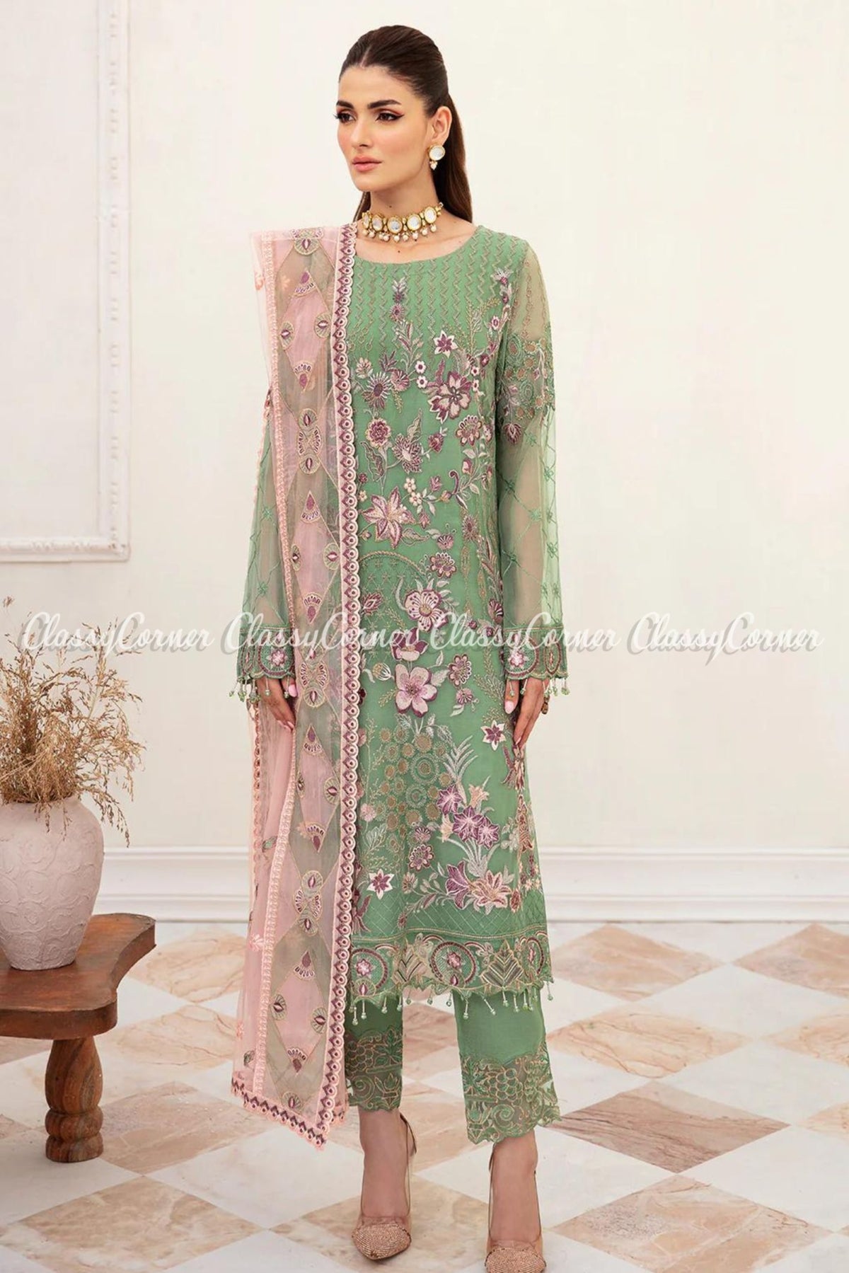 pakistani wedding guest outfits 2023