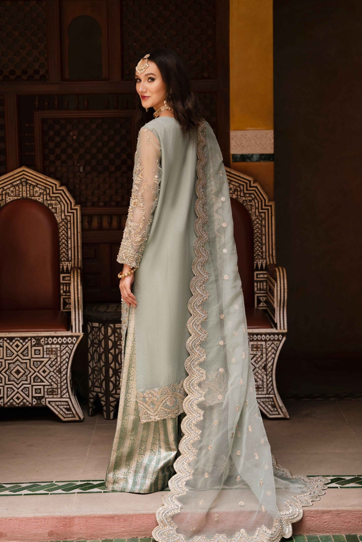 Pakistani Wedding Women Outfits 