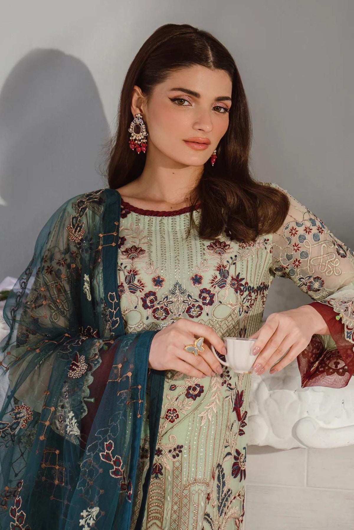 Pakistani Ladies Formal Wedding Outfits