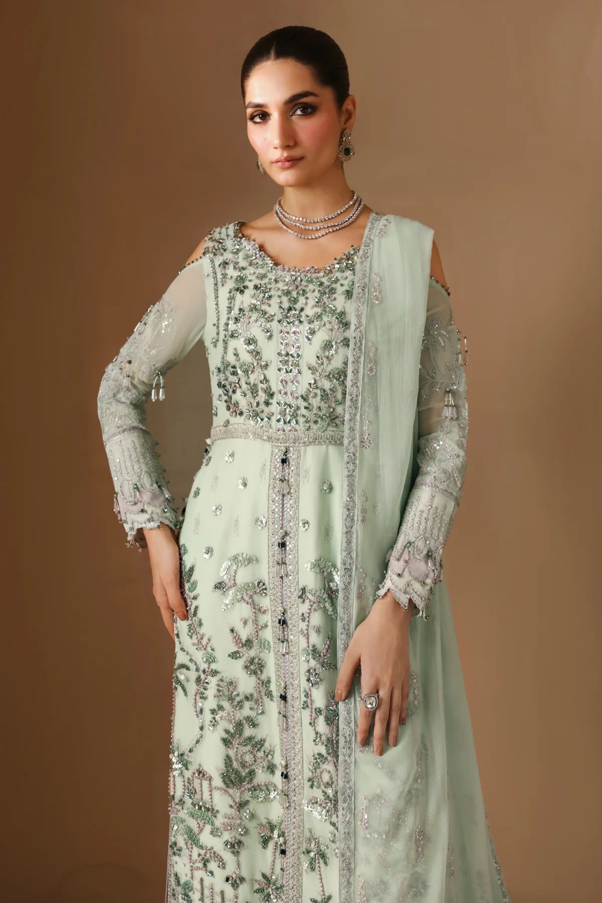 Pakistani Wedding Women Outfits