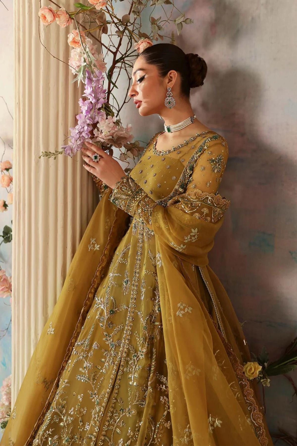 Pakistani Ladies Wedding Outfits