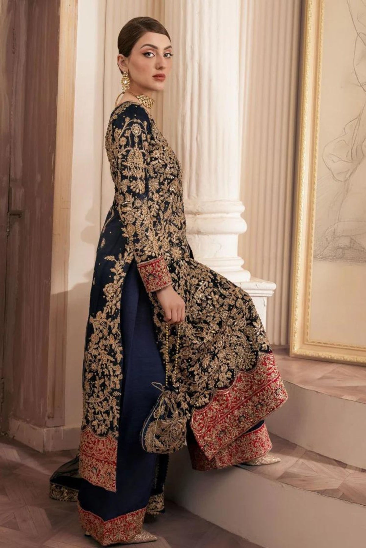 Pakistani Wedding Women Outfits