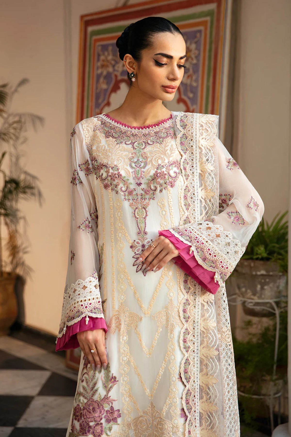 Women&#39;s Formal Wears For Pakistani Wedding