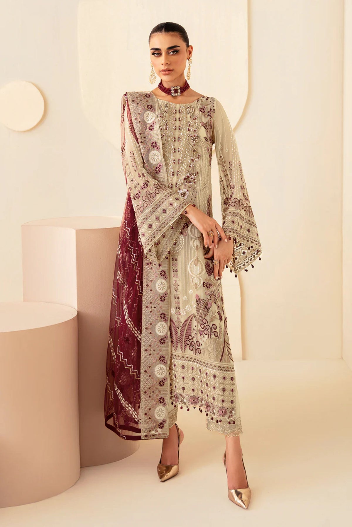 Guest Outfits To Attend Pakistani Wedding 