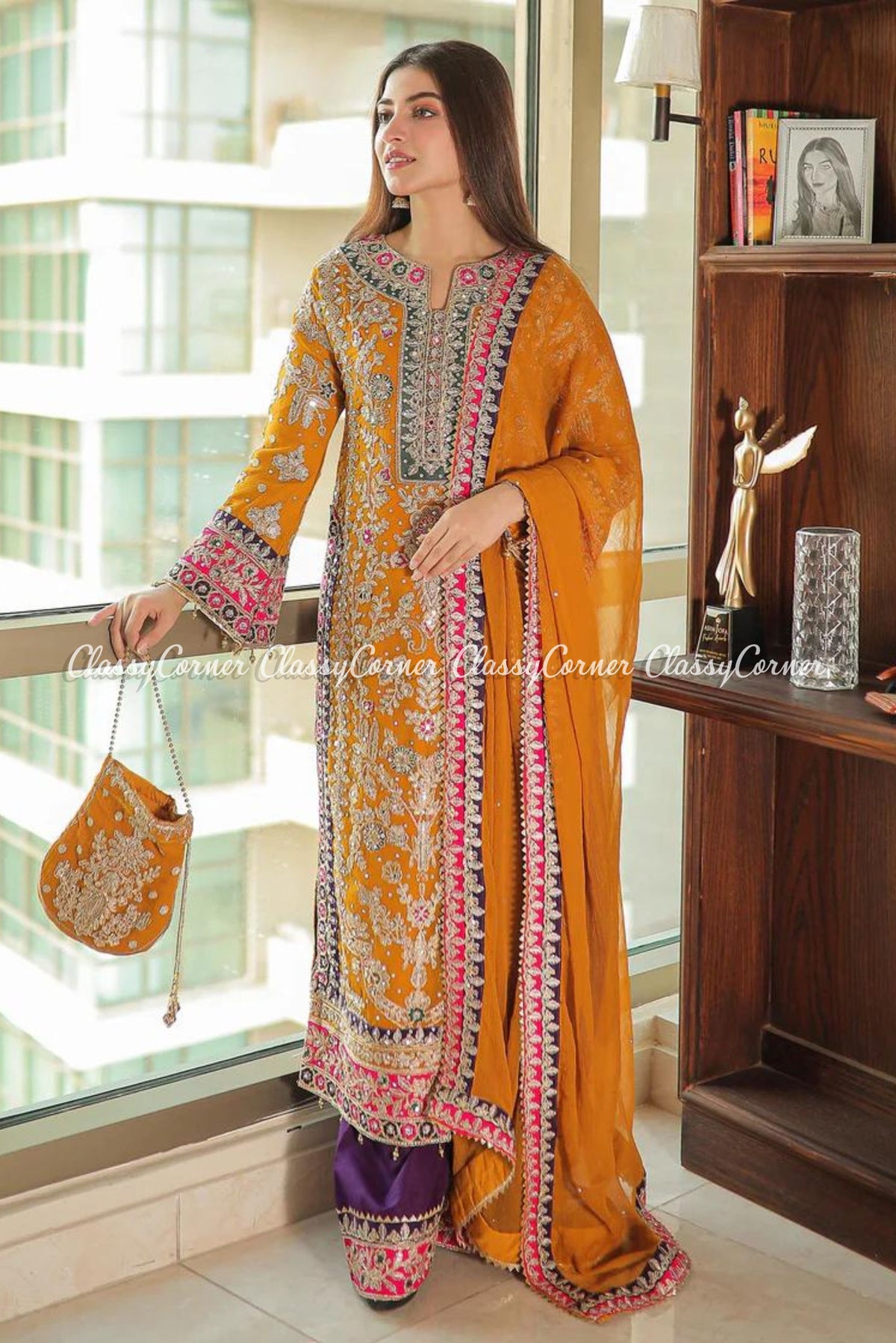 latest pakistani wedding outfits 2024