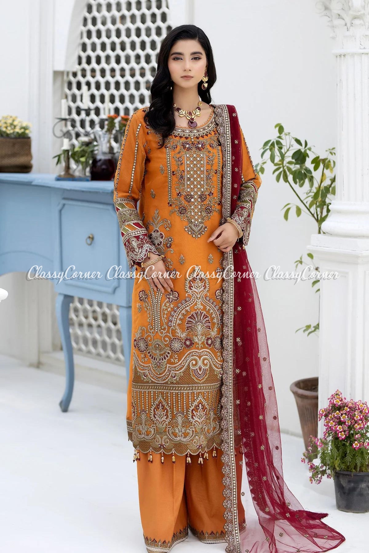 Pakistani ladies wedding outfits