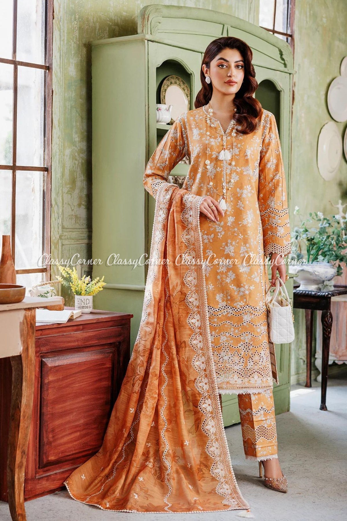 Pakistani Salwar Kameez