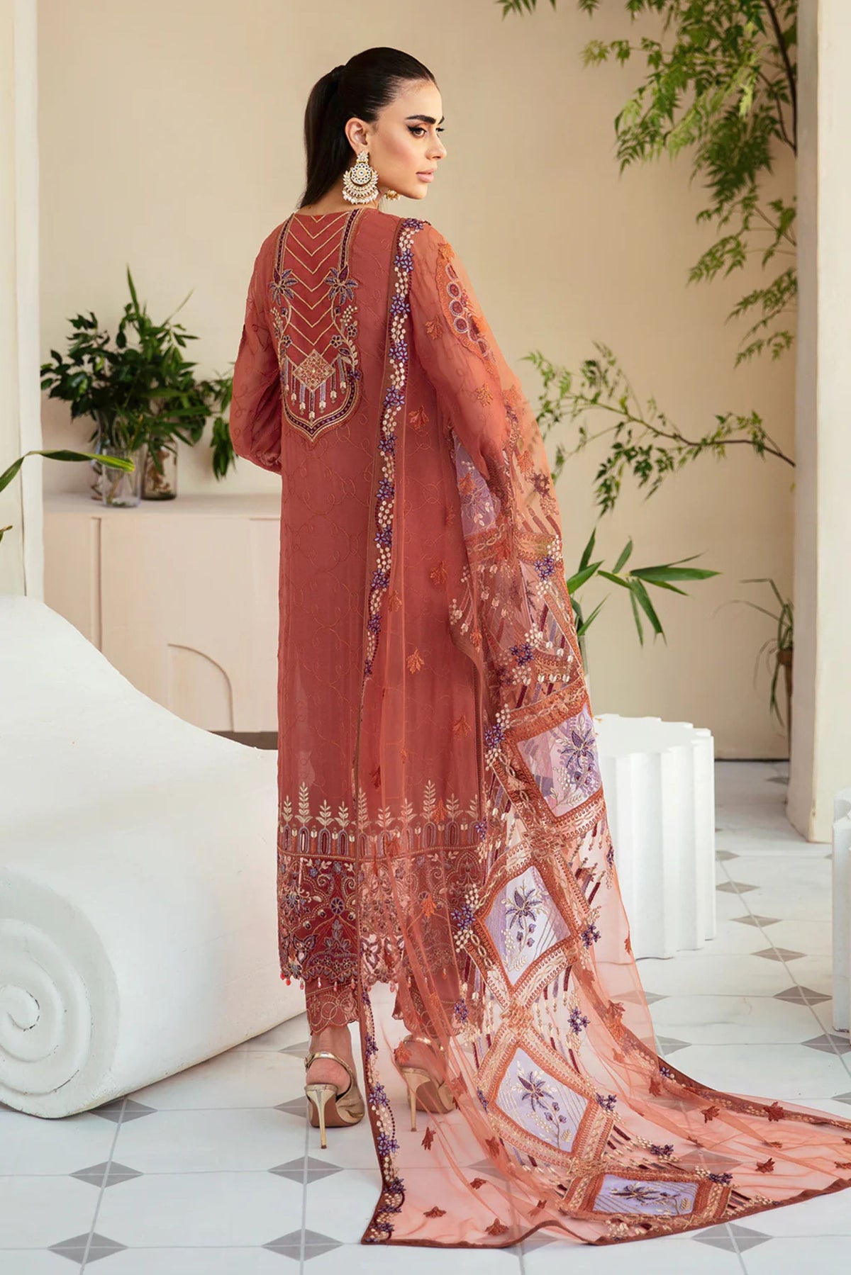 Pakistani Wedding Suits For Women