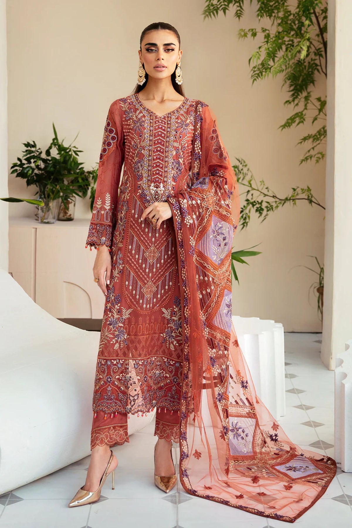 Pakistani Wedding Suits For Women