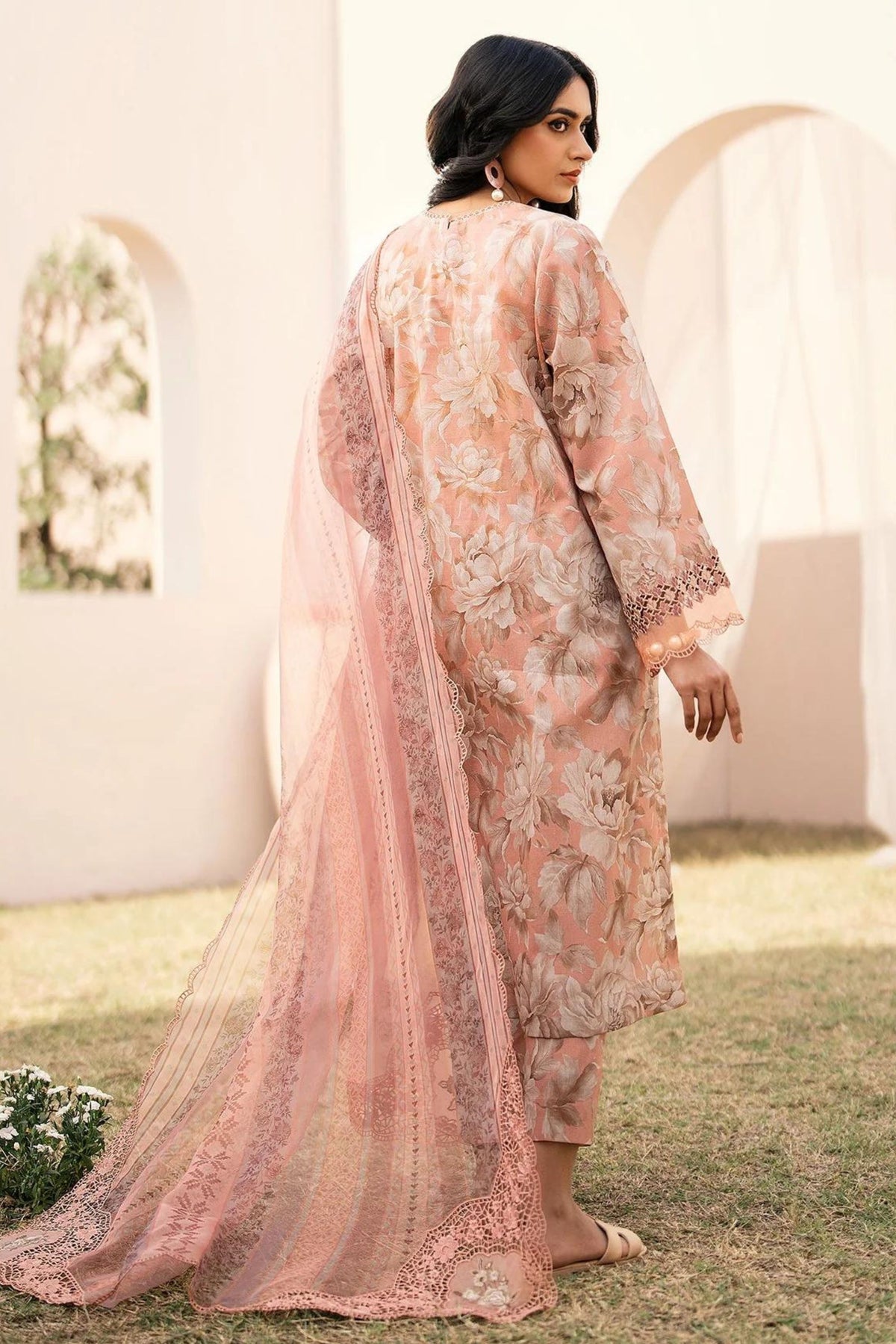 Women Lawn Readymade Suits Online